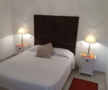 Bed & Breakfast Maison Iratzean