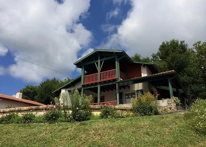 Maison Iratzean Bed & Breakfast